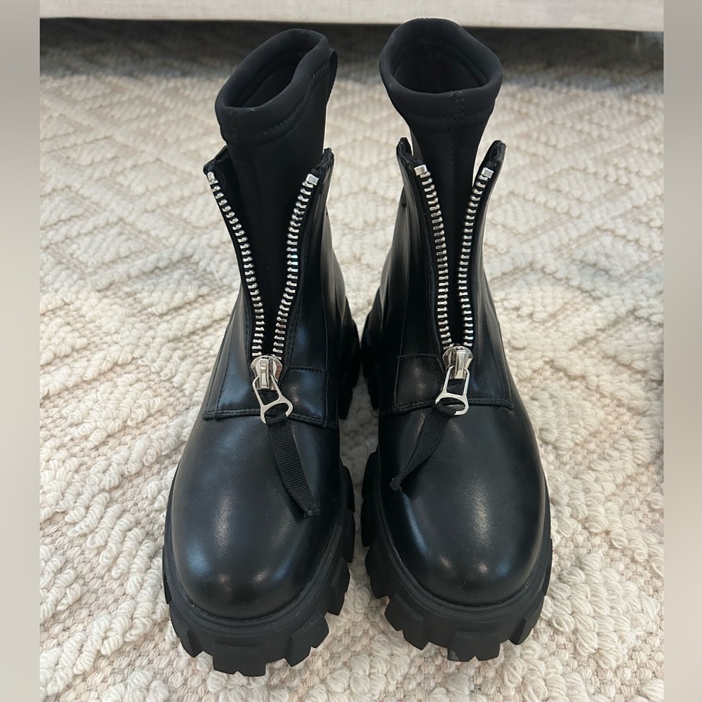NWOB Black Lug Sole Combat Boots